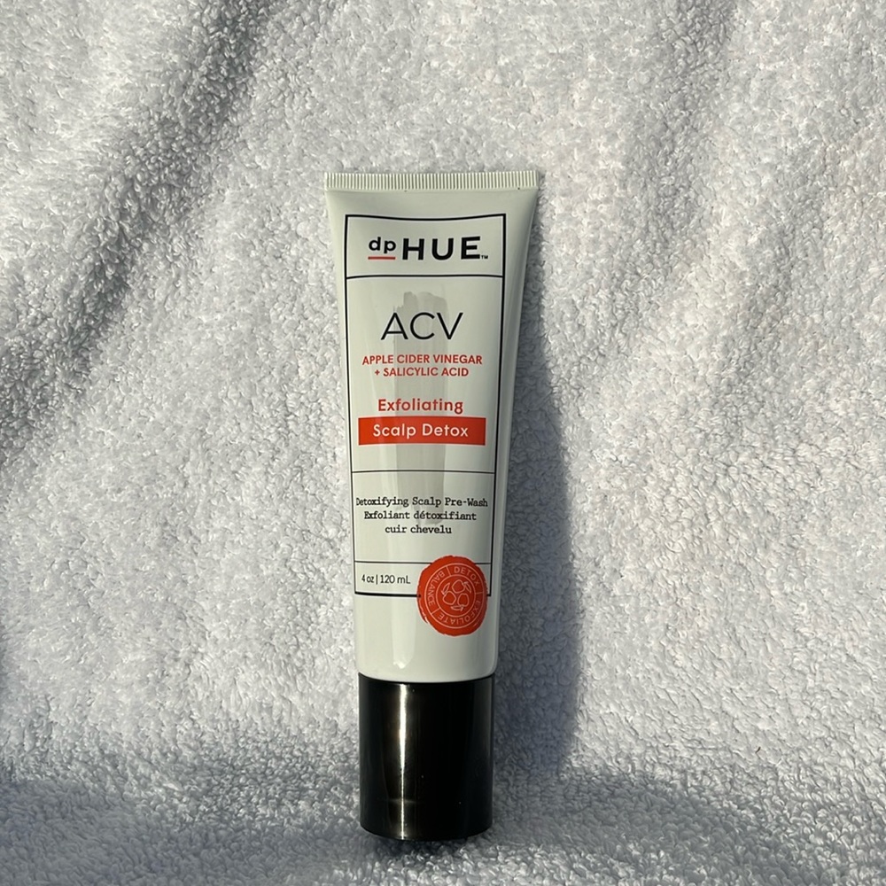 dpHUE Apple cider vinegar + salicylic acid exfoliating scalp detox